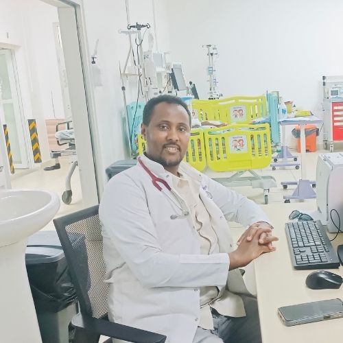 Uzm. Dr. Mustafa GAHNUG